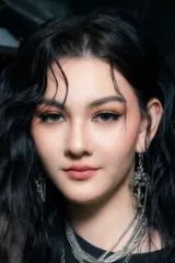 สกาวเดือน ไซม่อน