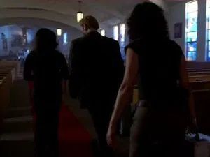 Fotograma del episodio 5: Cenizas a las cenizas