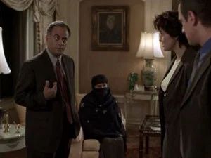 Fotograma del episodio 2: Honor