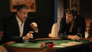 Fotograma del episodio 9: Tríada
