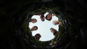 Fotograma del episodio 8: Los agujeros son malos