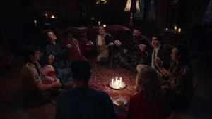 Fotograma del episodio 4: Halloween 3: El invitado que no quería irse