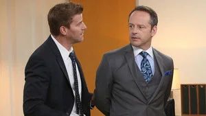 Fotograma del episodio 7: El inversionista en el carrusel