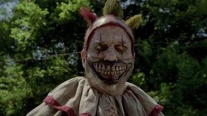 Fotograma del episodio 2: Masacres y matinés