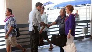 Fotograma del episodio 8: Ka Hana Malū (Traición)
