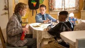 Fotograma del episodio 9: Survivors