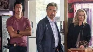 Fotograma del episodio 7: Polvo y hueso
