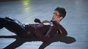 Fotograma del episodio 9: El hombre del traje amarillo