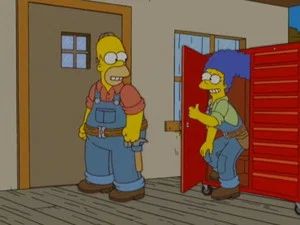Fotograma del episodio 3: Por favor Homero, no uses el martillo
