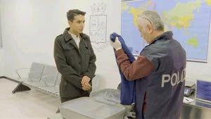 Fotograma del episodio 2: Traficante de Fe