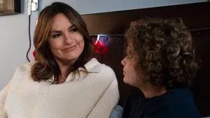 Fotograma del episodio 9: Hijos de lobos