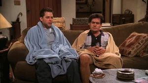 Fotograma del episodio 13: Dos Hermanas para dos Enfermos