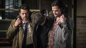 Fotograma del episodio 14: Ouroboros