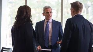 Fotograma del episodio 13: La agencia Cyprus (N.° 64)