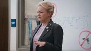 Fotograma del episodio 2: Mamá Oso Activada