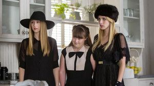 Fotograma del episodio 9: Coven: Cabeza