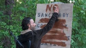 Fotograma del episodio 1: No existe santuario