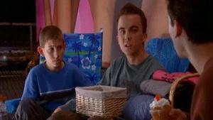 Fotograma del episodio 10: El Anuncio