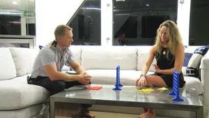 Fotograma del episodio 2: Lo que pasa en el jacuzzi se queda en el jacuzzi