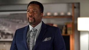 Fotograma del episodio 10: Socio director