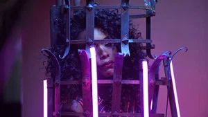 Fotograma del episodio 9: Ella quiere venganza