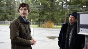 Fotograma del episodio 11: Fracturas.