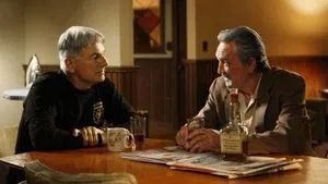 Fotograma del episodio 6: Fugitivos Y Consuegros
