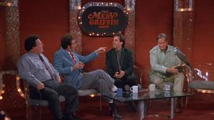 Fotograma del episodio 6: El show de Merv Griffin