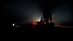 Fotograma del episodio 6: Siempre Compra Al Menor