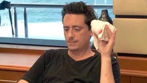 Fotograma del episodio 13: El pez por la boca muere