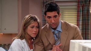 Fotograma del episodio 3: Rachel les dice...