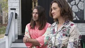 Fotograma del episodio 7: A Long Way From Home