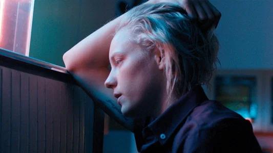 Foto de Below Her Mouth