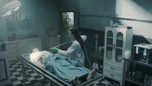 Foto de La asistente de la morgue