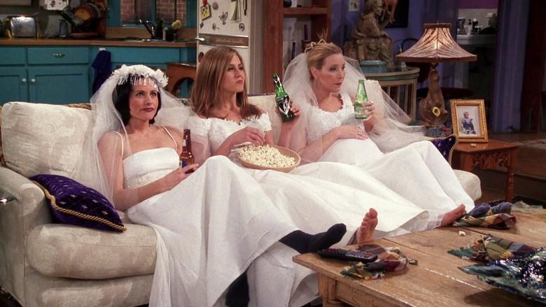 Las tres con vestido de novia