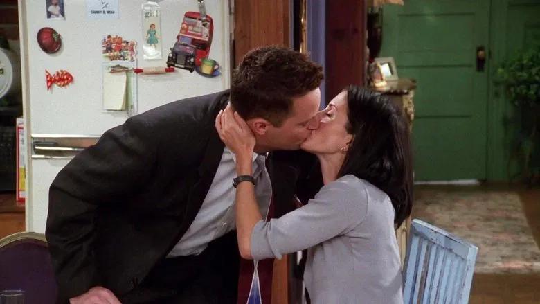 Chandler, el besucón
